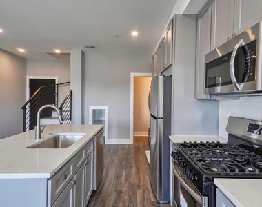 2013 Benning Road Ne - Photo Thumbnail 5