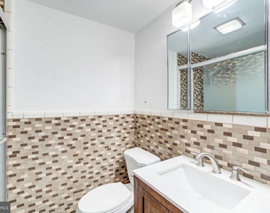 4201 Cathedral Avenue Nw - Photo Thumbnail 10