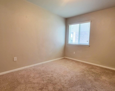 416 Purple Martin Ave - Photo Thumbnail 14