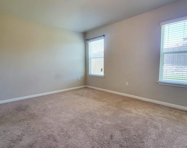 416 Purple Martin Ave - Photo Thumbnail 9