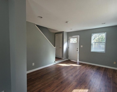 6340 Southern Avenue Ne - Photo Thumbnail 2