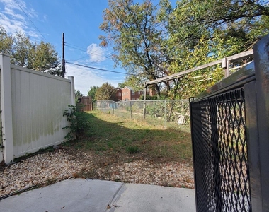 6340 Southern Avenue Ne - Photo Thumbnail 16