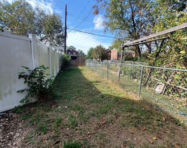 6340 Southern Avenue Ne - Photo Thumbnail 15