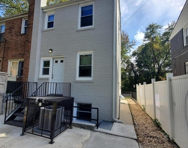 6340 Southern Avenue Ne - Photo Thumbnail 14