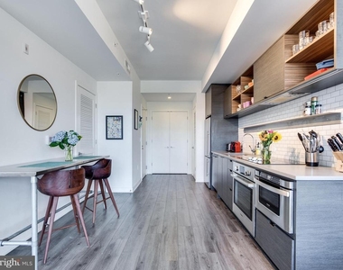 2030 Nw 8th Street Nw - Photo Thumbnail 7