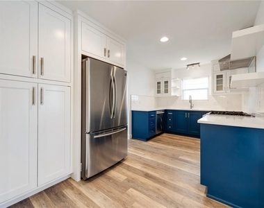 1021 E 45th St - Photo Thumbnail 8