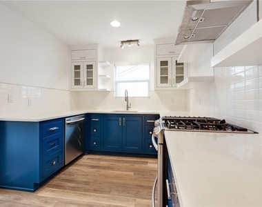 1021 E 45th St - Photo Thumbnail 7