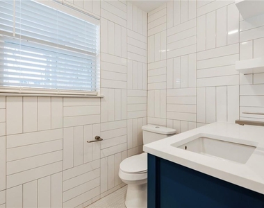 1021 E 45th St - Photo Thumbnail 20
