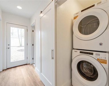1021 E 45th St - Photo Thumbnail 23