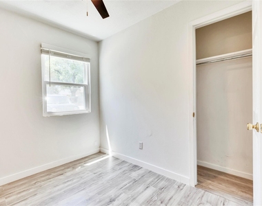 3462 Willowrun Dr - Photo Thumbnail 13