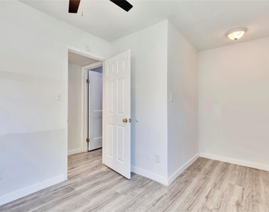 3462 Willowrun Dr - Photo Thumbnail 16