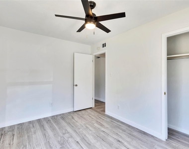 3462 Willowrun Dr - Photo Thumbnail 10