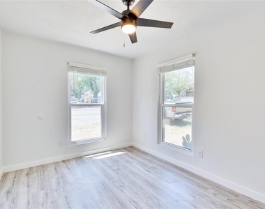 3462 Willowrun Dr - Photo Thumbnail 8