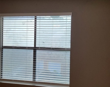 8804 Schick Rd - Photo Thumbnail 18