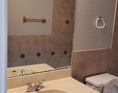 8804 Schick Rd - Photo Thumbnail 21