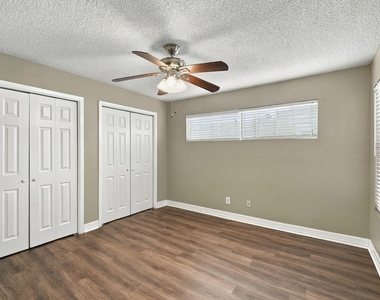 8804 Schick Rd - Photo Thumbnail 12