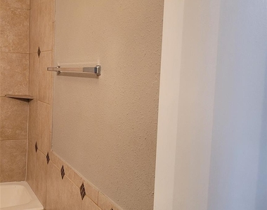 8804 Schick Rd - Photo Thumbnail 15