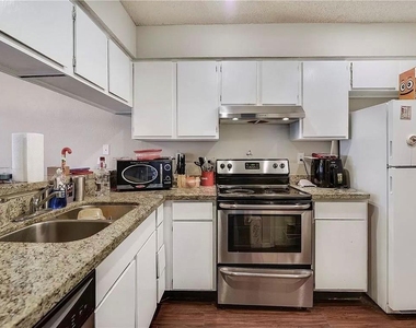 5313 Indio Dr - Photo Thumbnail 13