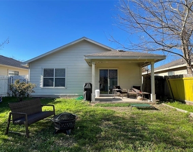 1513 Coriander Dr - Photo Thumbnail 17