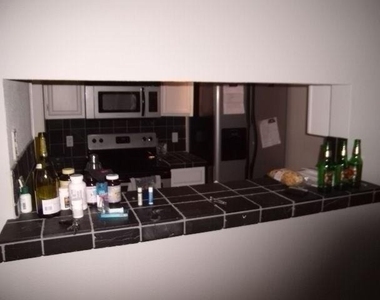 2901 San Jacinto Blvd - Photo Thumbnail 4
