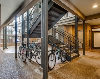 1906 Robbins Pl - Photo Thumbnail 2