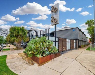 2020 S Congress Ave - Photo Thumbnail 4
