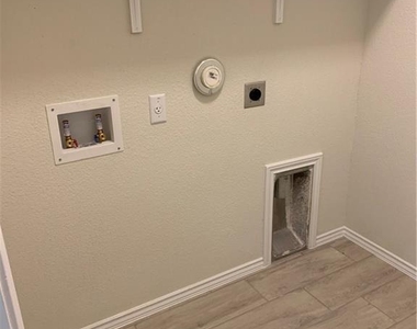 1229 Cliffbrake Way - Photo Thumbnail 15