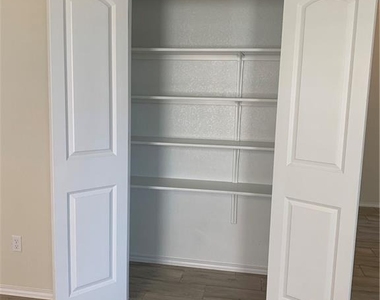 1229 Cliffbrake Way - Photo Thumbnail 11