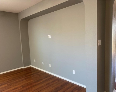 14428 Lake Victor Dr - Photo Thumbnail 5