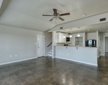 104 Castleberry Ct - Photo Thumbnail 2