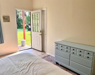 4615 Ribbecke Ave - Photo Thumbnail 10
