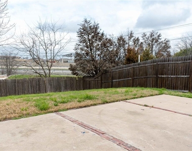 1608 Diana Dr - Photo Thumbnail 35