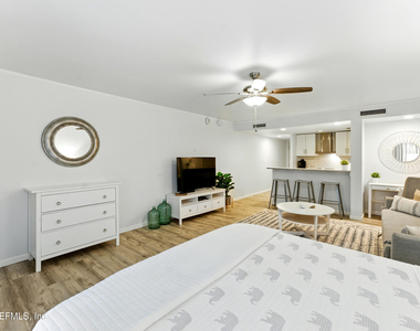 658 Summer Place - Photo Thumbnail 11