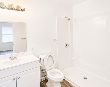 4727 Southern Pacific Drive - Photo Thumbnail 12