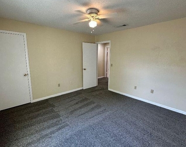 56 Masters Drive - Photo Thumbnail 7