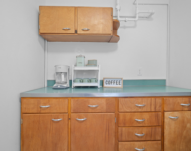 1105 Julienne Drive - Photo Thumbnail 12