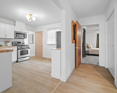 1105 Julienne Drive - Photo Thumbnail 16