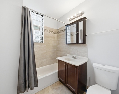 7242 S May Street - Photo Thumbnail 5