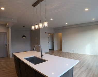 5001 Prospect Street - Photo Thumbnail 2