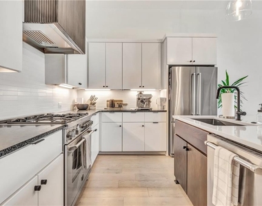 580 Heatherden Avenue - Photo Thumbnail 15