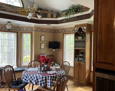 3666 Lakewood Court - Photo Thumbnail 11