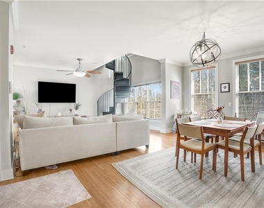 1628 Briarcliff Road Ne - Photo Thumbnail 2