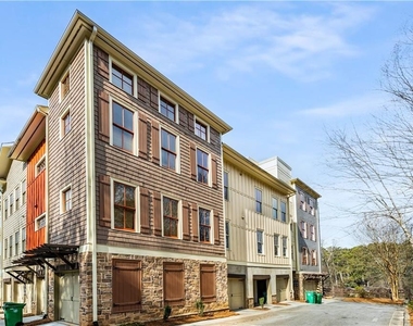 1628 Briarcliff Road Ne - Photo Thumbnail 1