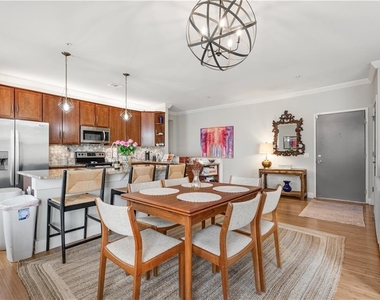 1628 Briarcliff Road Ne - Photo Thumbnail 5