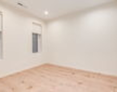8037 W Belmont Avenue - Photo Thumbnail 7
