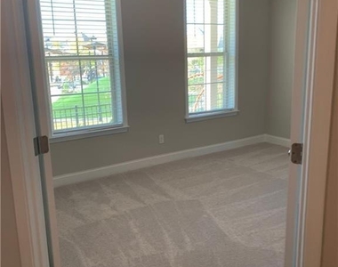 3548 Duke Center Way - Photo Thumbnail 4