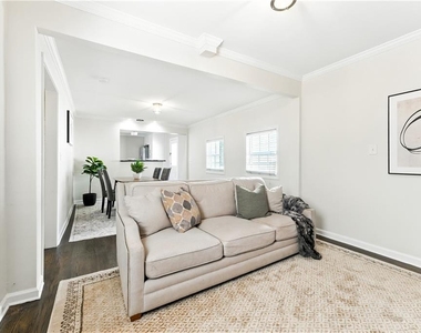 1411 Mercer Avenue - Photo Thumbnail 5