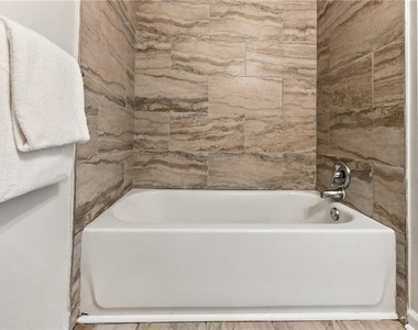 1411 Mercer Avenue - Photo Thumbnail 9
