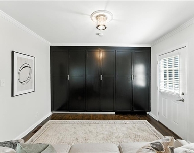1411 Mercer Avenue - Photo Thumbnail 6