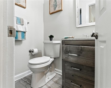 1411 Mercer Avenue - Photo Thumbnail 14